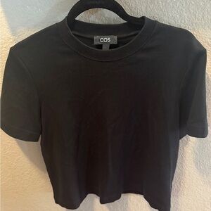 COS Classic Black Crop Top-Tee